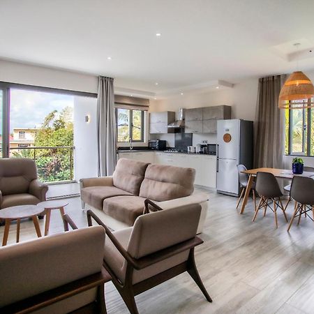 Mayfair Condo In Pereybere Pereybere Beach エクステリア 写真