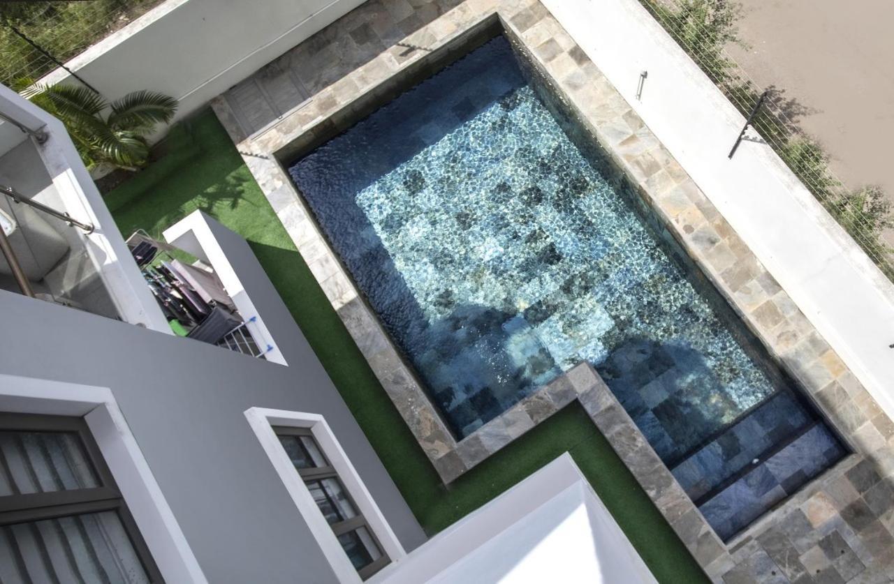 Mayfair Condo In Pereybere Pereybere Beach エクステリア 写真