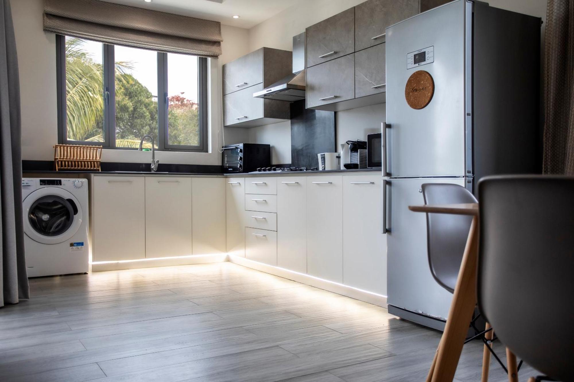 Mayfair Condo In Pereybere Pereybere Beach エクステリア 写真