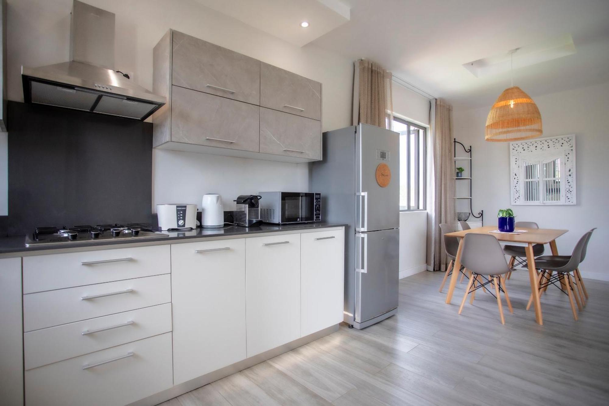 Mayfair Condo In Pereybere Pereybere Beach エクステリア 写真